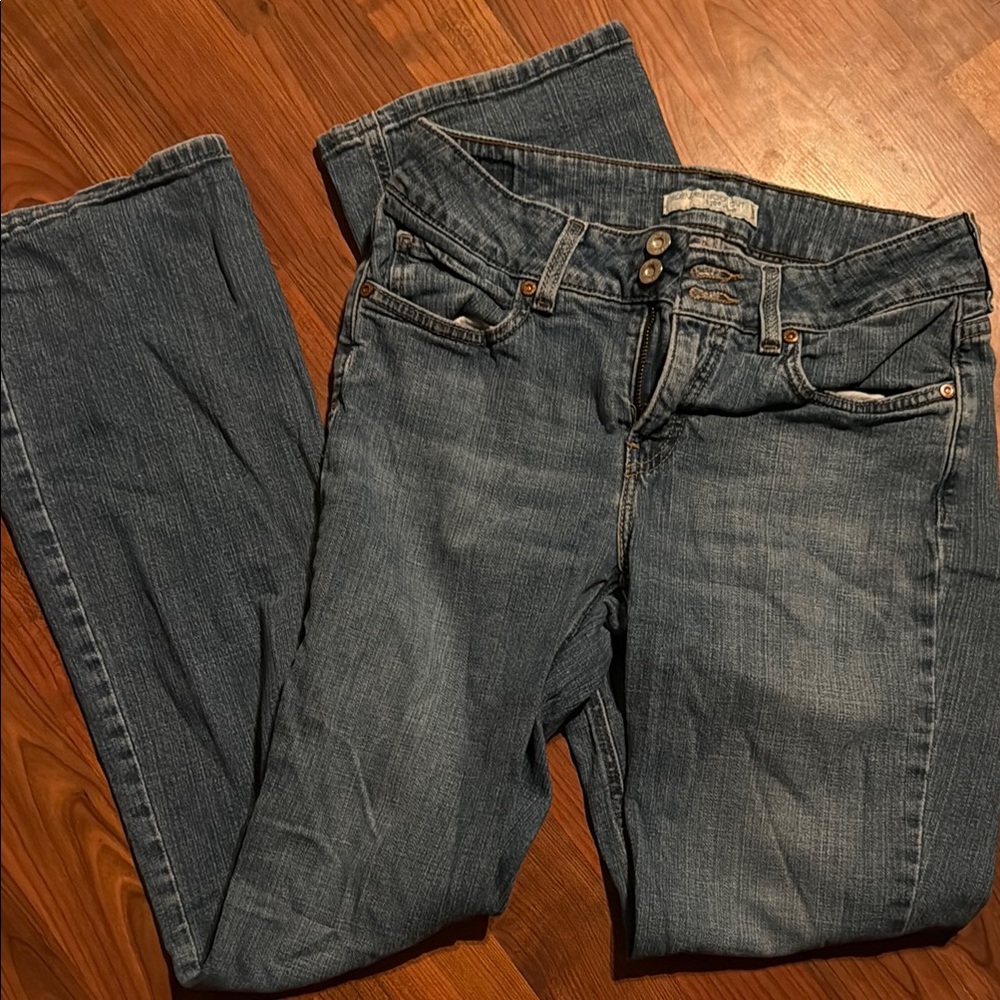 Women's levis Jeans